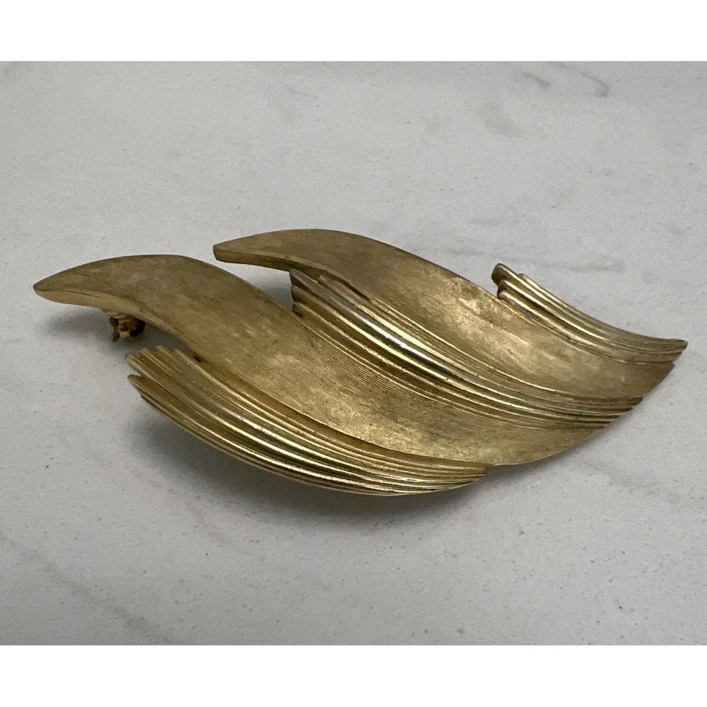 Vtg‎ Trifari Brooch Lot Golden Tone Pin Modernist Signed Designer
